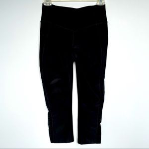 Nike Dri-Fit Crop Capri Side Mesh Panels Size XS